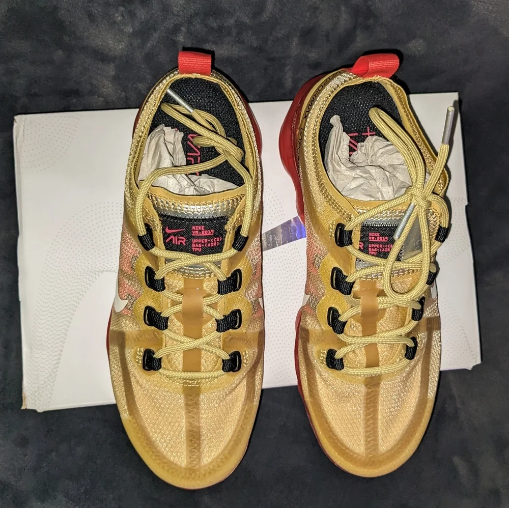 Nike Vapormax "Crimson Gold," NWT, Vintage Nike - Picture 4 of 14